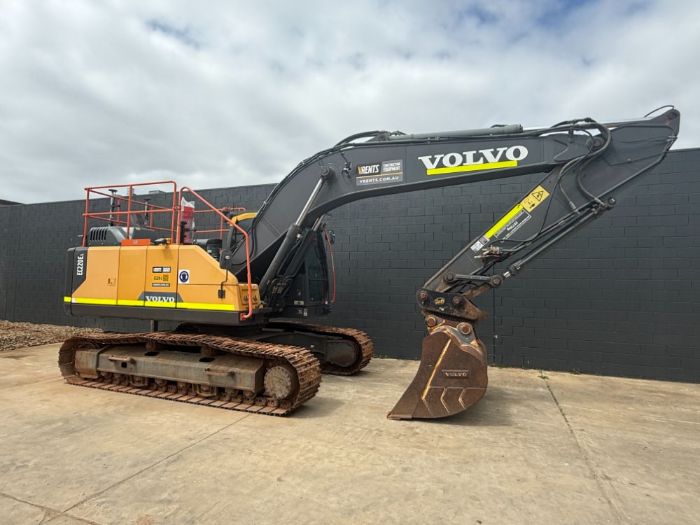 EC220EL - Used Equipment